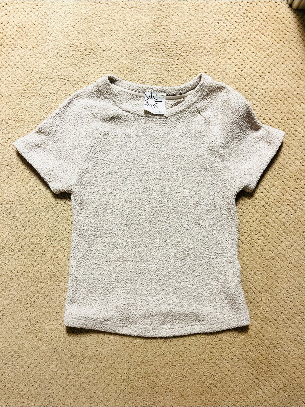 Offline by Aerie Cream and Tan Short Sleeve Soft Top Size M